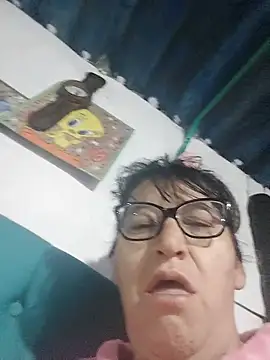 Snapshot of clarita_01 chatting on 4, 5, 2026 clarita 01 online show from 4, 5, 2026