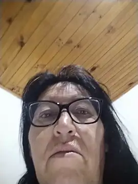 Snapshot of clarita_01 chatting on 14, 5, 2026 clarita 01 online show from 14, 5, 2026