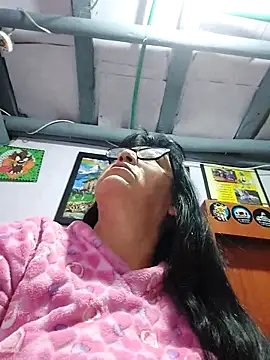 Snapshot of clarita_01 chatting on 3, 6, 2026 clarita 01 online show from 3, 6, 2026