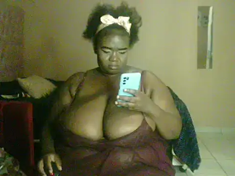 XXXGIANTBOOBS online show from 9, 1, 2025