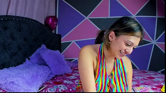 Snapshot of Emmily_Walker chatting on 10, 7, 2026 Emmily Walker online show from 10, 7, 2026