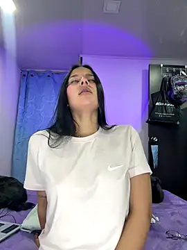 Snapshot of _vaness chatting on 3, 10, 2025 vaness online show from 3, 10, 2025