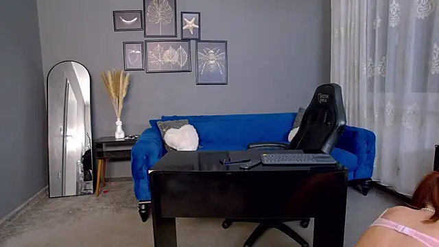 AnneHove online show from 4, 12, 2025