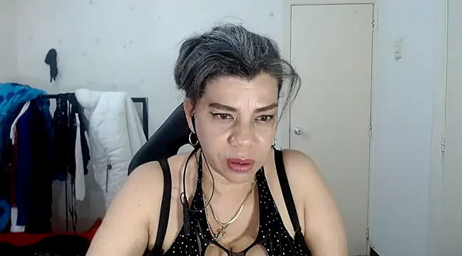 Snapshot of vikyadams chatting on 25, 2, 2025 vikyadams online show from 25, 2, 2025