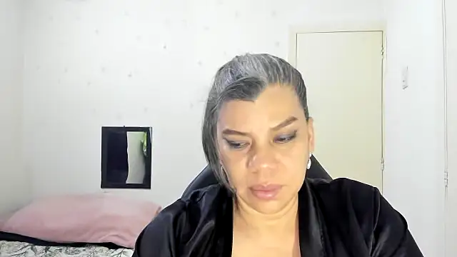 Snapshot of vikyadams chatting on 21, 11, 2025 vikyadams online show from 21, 11, 2025