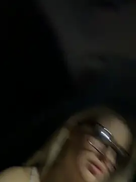 Holly-Glamour online show from 17, 3, 2026