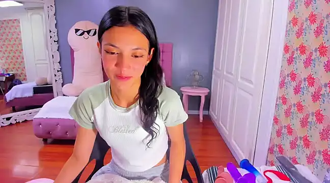 Snapshot of Iris_Stone_ chatting on 21, 1, 2025 Iris Stone online show from 21, 1, 2025