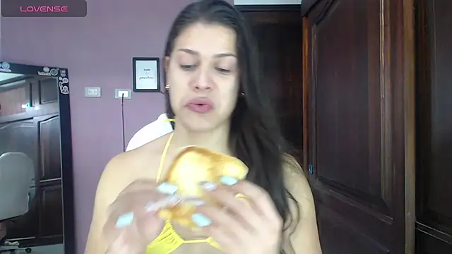 Luciana Ortiz1 online show from 19, 12, 2024