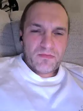 AttractiveSilk5 online show from 21, 12, 2025