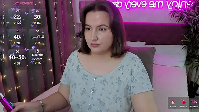 FeralPeach online show from 18, 9, 2025