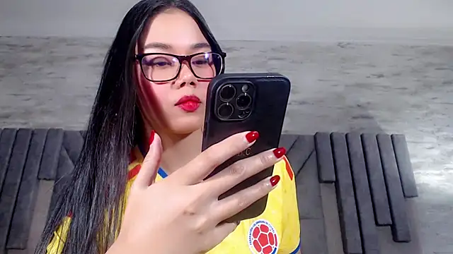 JasmineMoore online show from 23, 6, 2026