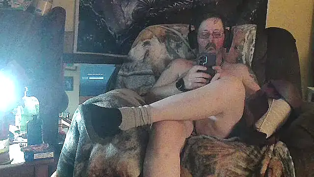 Snapshot of SlutPupWaya chatting on 6, 4, 2026 SlutPupWaya online show from 6, 4, 2026