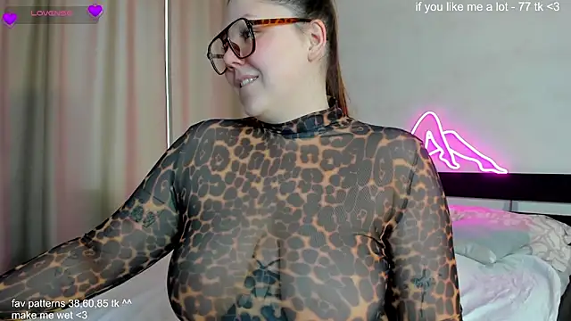 Ruth Oliver online show from 10, 3, 2025