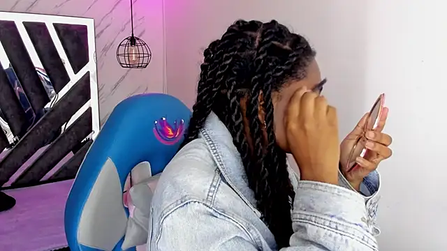 Queen perla  online show from 29, 10, 2025