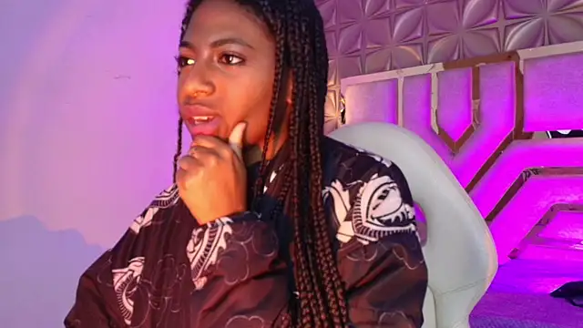 Queen perla  online show from 22, 2, 2026