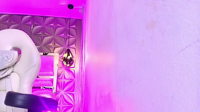 Queen perla  online show from 13, 3, 2026