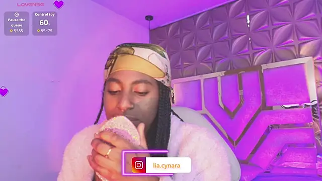 Queen perla  online show from 29, 3, 2026