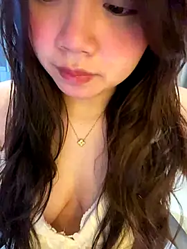 Hotellinh12 online show from 15, 12, 2025