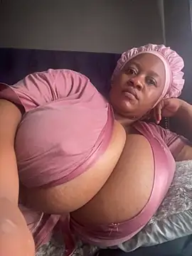 Chubbykarisma27 online show from 5, 3, 2026