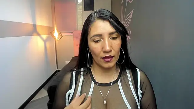 GiaFox  online show from 8, 2, 2025