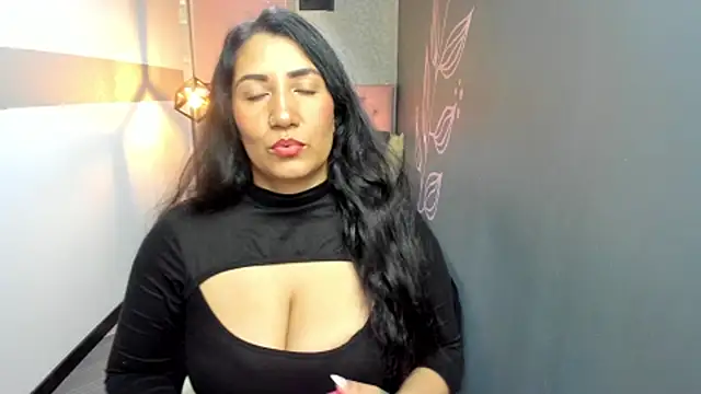 GiaFox  online show from 25, 2, 2025