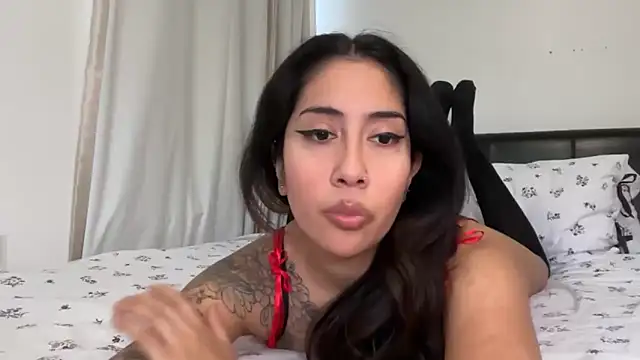 Snapshot of LorenaAnderson chatting on 5, 12, 2025 LorenaAnderson online show from 5, 12, 2025