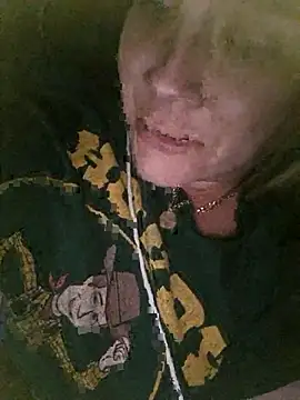 Snapshot of Off_the_Lesh chatting on 5, 11, 2025 Off the Lesh online show from 5, 11, 2025