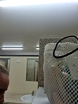 Snapshot of Off_the_Lesh chatting on 15, 11, 2025 Off the Lesh online show from 15, 11, 2025