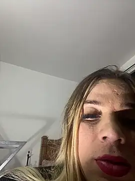 Snapshot of lanahot-77 chatting on 9, 10, 2025 lanahot-77 online show from 9, 10, 2025