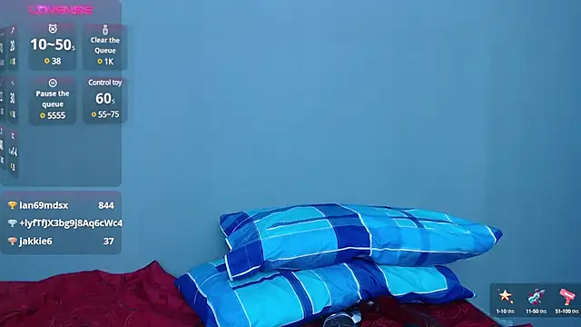 Snapshot of blue_violette_ chatting on 10, 1, 2025 blue violette online show from 10, 1, 2025
