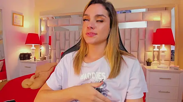 mariiahneedles online show from 4, 1, 2025