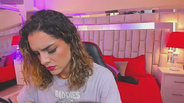 mariiahneedles online show from 17, 3, 2025