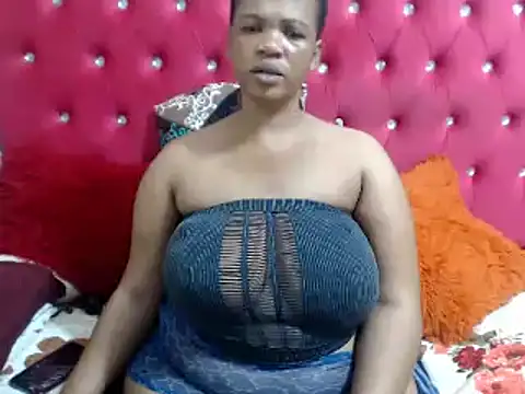 Snapshot of FreakyAngel3X chatting on 7, 2, 2025 FreakyAngel3X online show from 7, 2, 2025