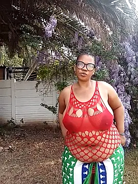 Snapshot of FreakyAngel3X chatting on 9, 9, 2025 FreakyAngel3X online show from 9, 9, 2025