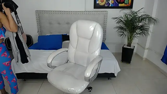Snapshot of Chiqui_milk_ chatting on 28, 1, 2025 Chiqui milk online show from 28, 1, 2025