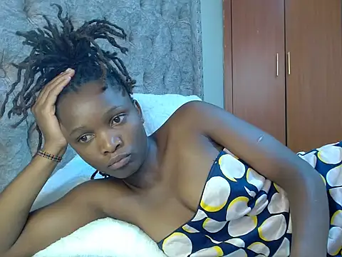 Snapshot of Naughty_Girl17 chatting on 5, 12, 2024 Naughty Girl17 online show from 5, 12, 2024