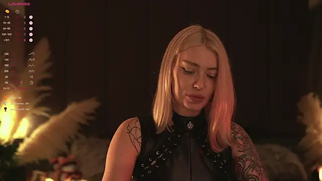 LinaKinky online show from 25, 1, 2025