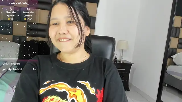 Snapshot of BonnyDelux chatting on 19, 12, 2024 BonnyDelux online show from 19, 12, 2024