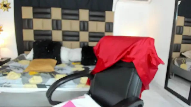 Snapshot of BonnyDelux chatting on 10, 2, 2025 BonnyDelux online show from 10, 2, 2025