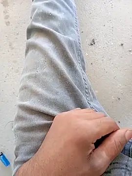 Kurtsikicixh online show from 17, 10, 2025