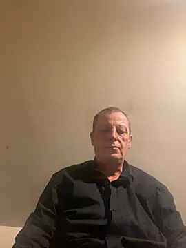 Snapshot of chubbybear2cum chatting on 24, 9, 2025 chubbybear2cum online show from 24, 9, 2025