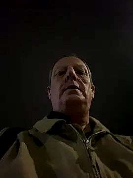 Snapshot of chubbybear2cum chatting on 15, 10, 2025 chubbybear2cum online show from 15, 10, 2025