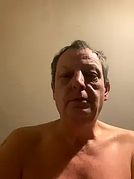 Snapshot of chubbybear2cum chatting on 24, 11, 2025 chubbybear2cum online show from 24, 11, 2025