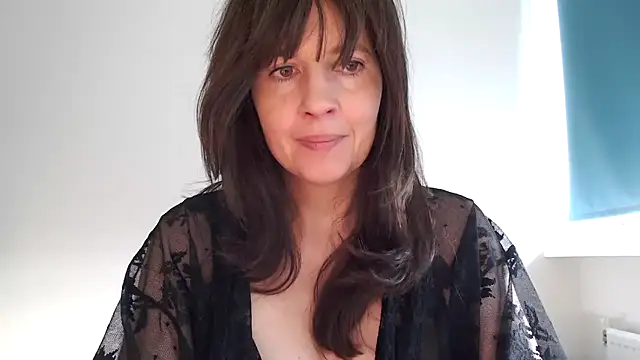 Ella Next Door online show from 15, 2, 2026