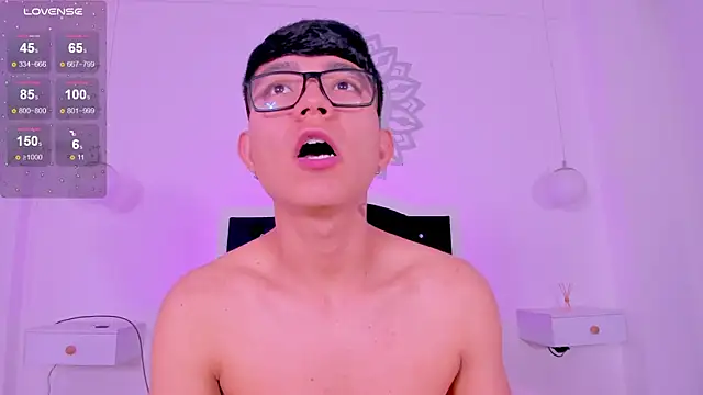 CodyTwink online show from 18, 12, 2025