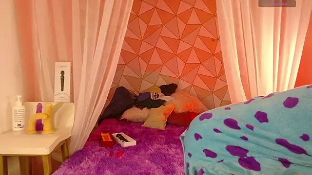 mapelove online show from 27, 1, 2025