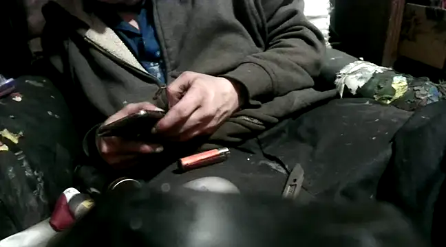 robeaulieu02 online show from 4, 1, 2025