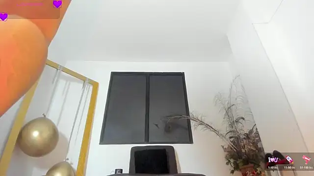 Snapshot of violetmontan chatting on 20, 12, 2025 violetmontan online show from 20, 12, 2025