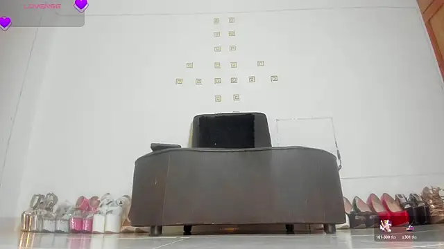 Snapshot of violetmontan chatting on 10, 1, 2026 violetmontan online show from 10, 1, 2026