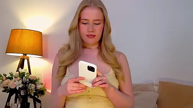 JuliaJaee online show from 9, 2, 2025